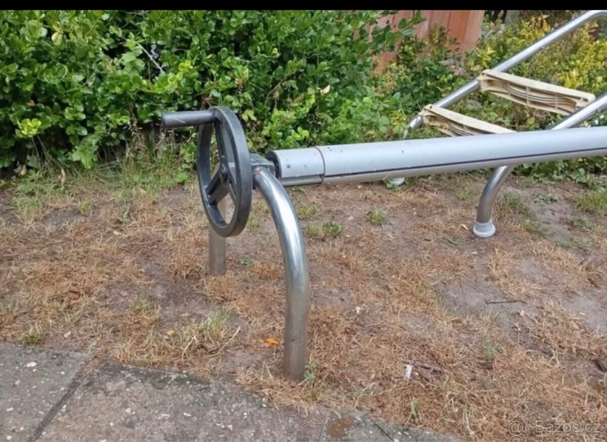 Naviják na bazén - 2