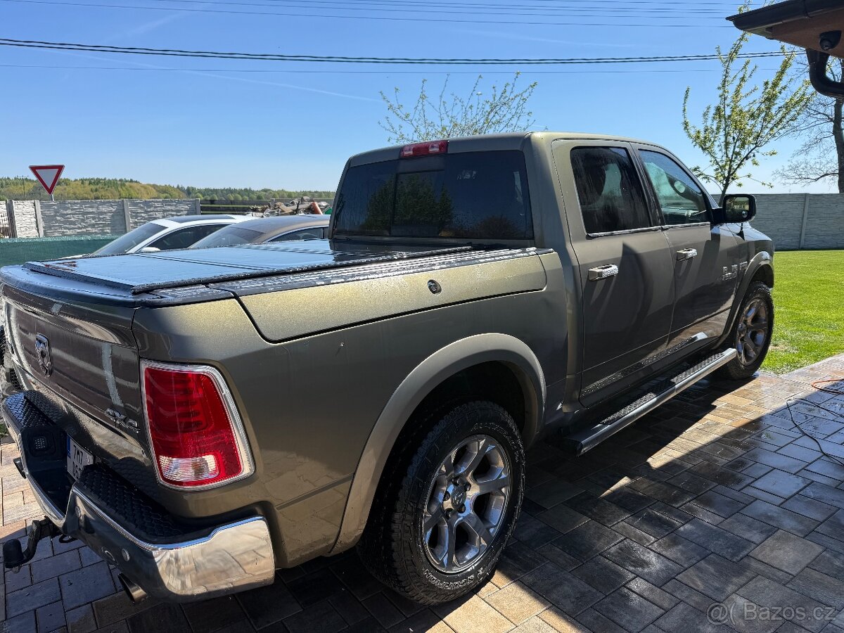 Dodge Ram 1500 5.7 hemi 2014 Laramie - 2