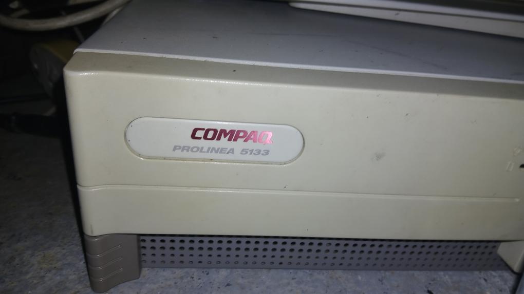 Historická počítačová sestava (tzv. retro PC) Compaq ProLin - 2