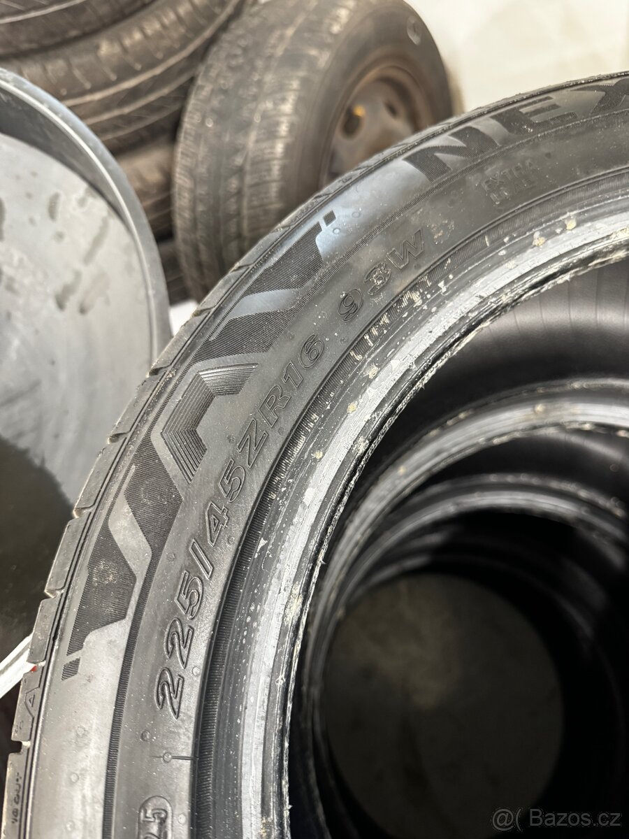 225/45/16 Letní Nexen - 2