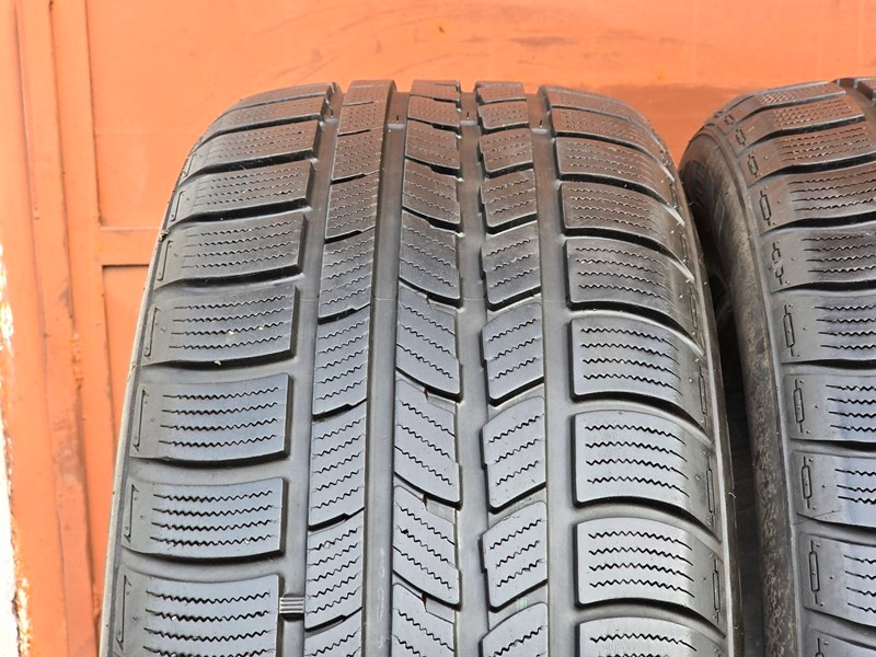 Zimní Nexen 235/55/17XL - 2