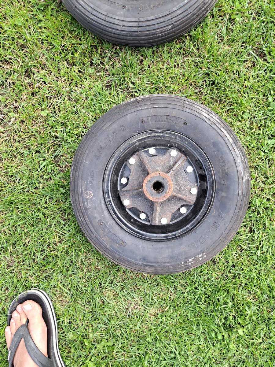 Prodam nove kola na ložiskách litinové náboje plech disk - 2