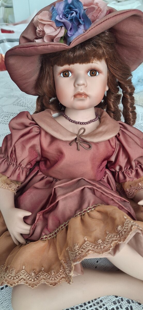 Porcelanová panenka - 2
