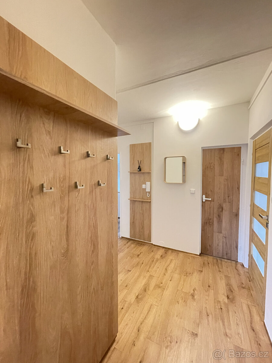 PRONÁJEM BYTU 3+1 V KLATOVECH - 2