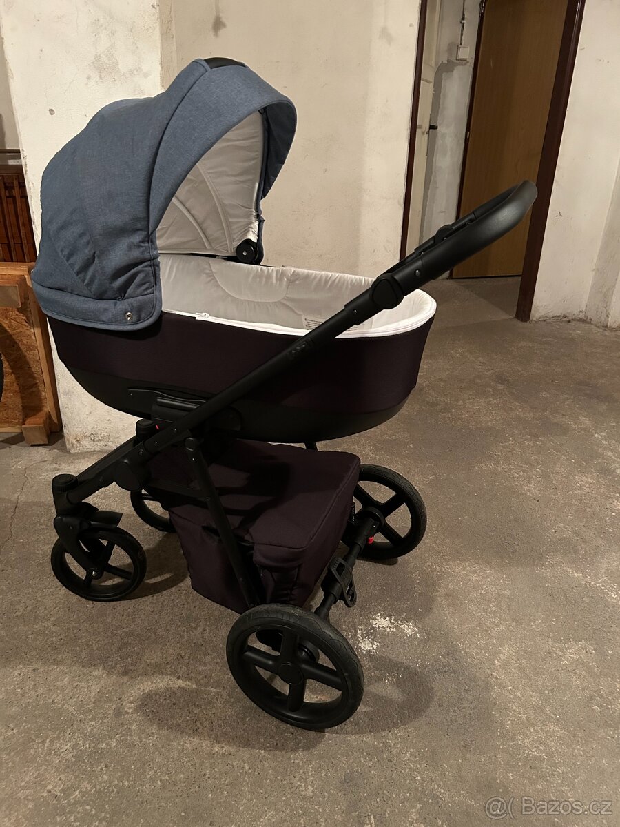 Prodám kočárek Camarelo Navo - 2