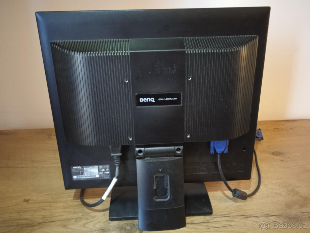 Monitor BenQ G700 - 2