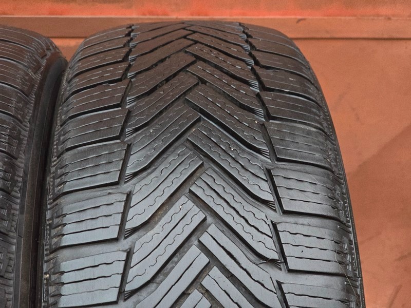 Zimní Michelin 205/55/16 - 2