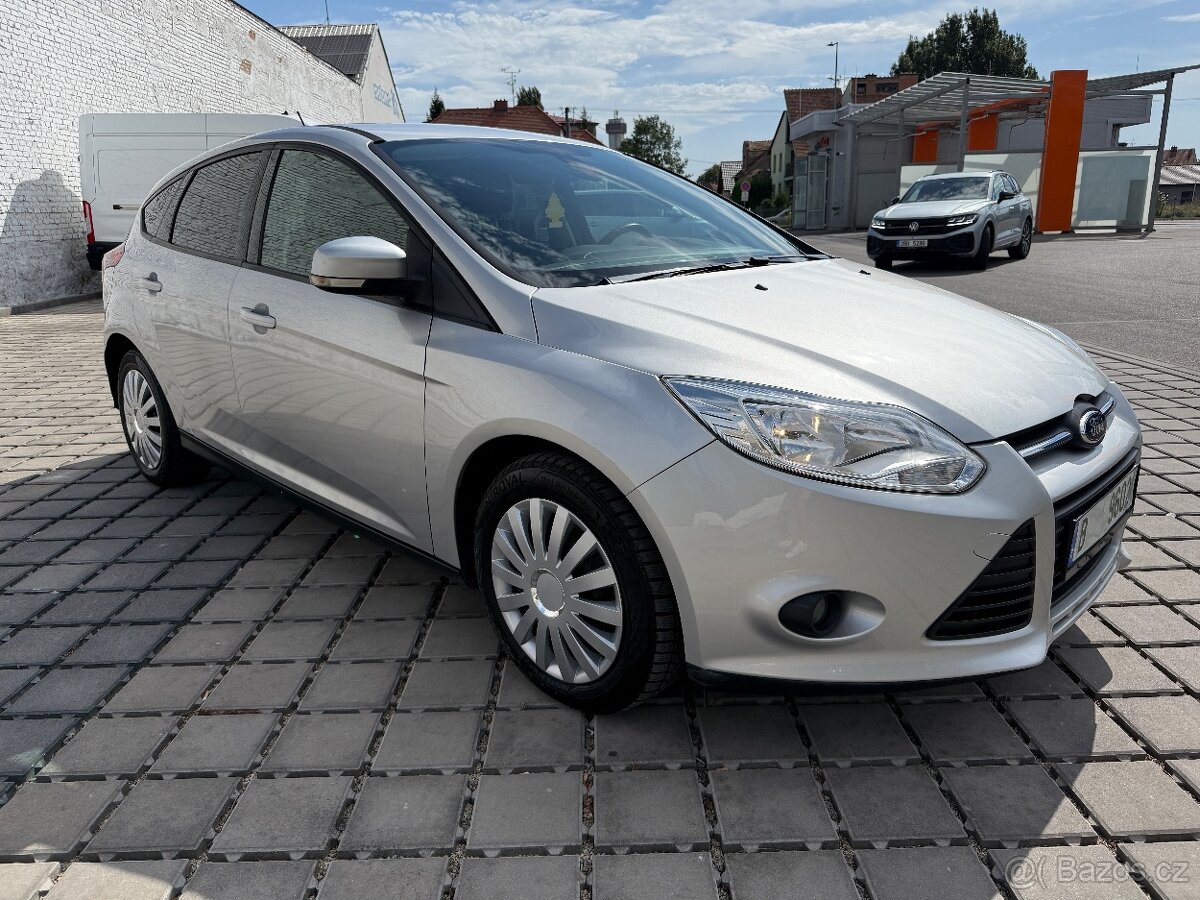 Ford Focus 1,6Tdci 85kW r.v.2011 Serviska - 2