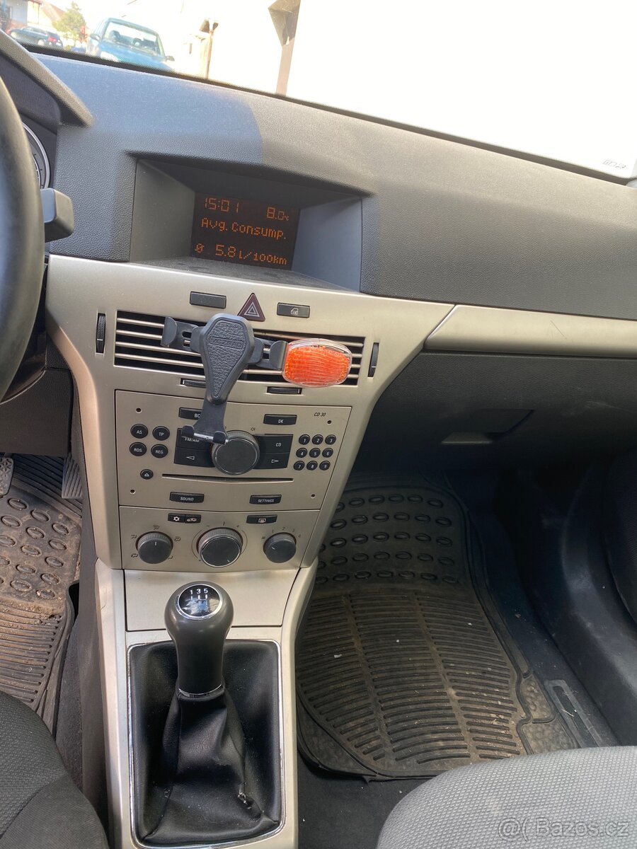Opel Astra H - 2