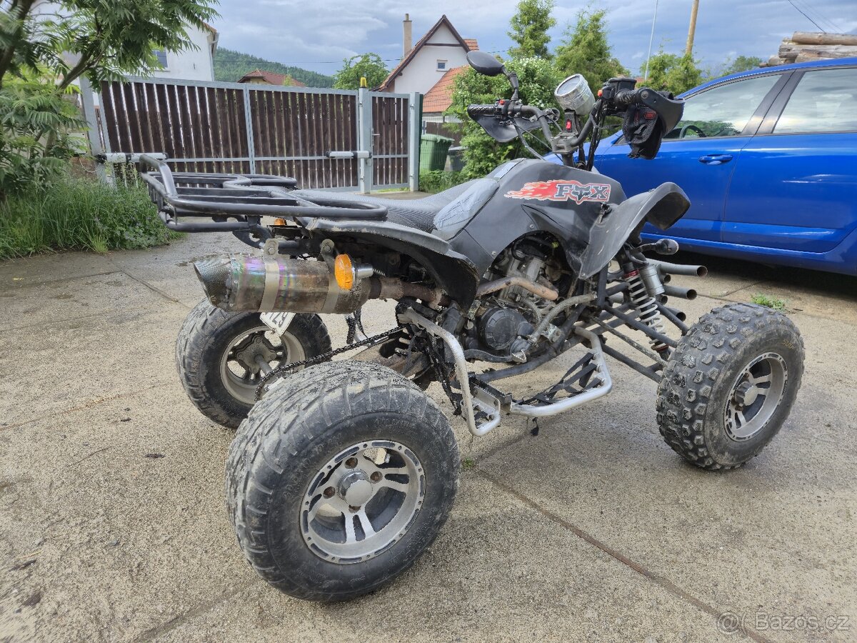 Prodám čtyřkolku 250ccm