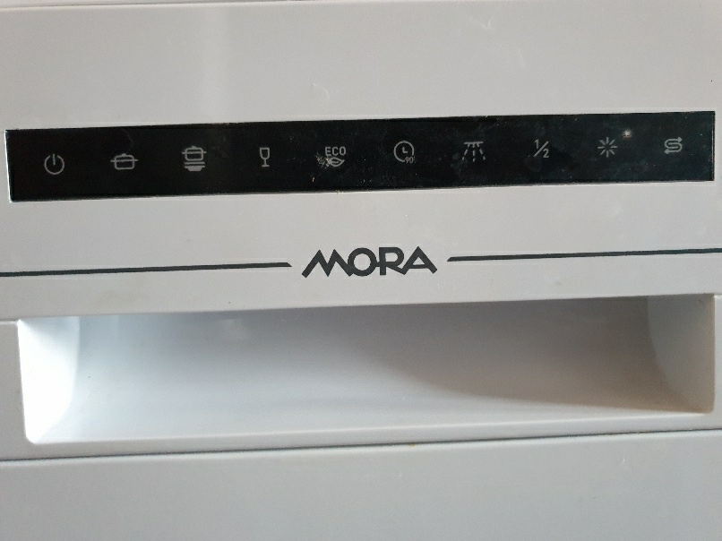 Myčka na nádobí ještě v záruce skoro 3 roky - 2