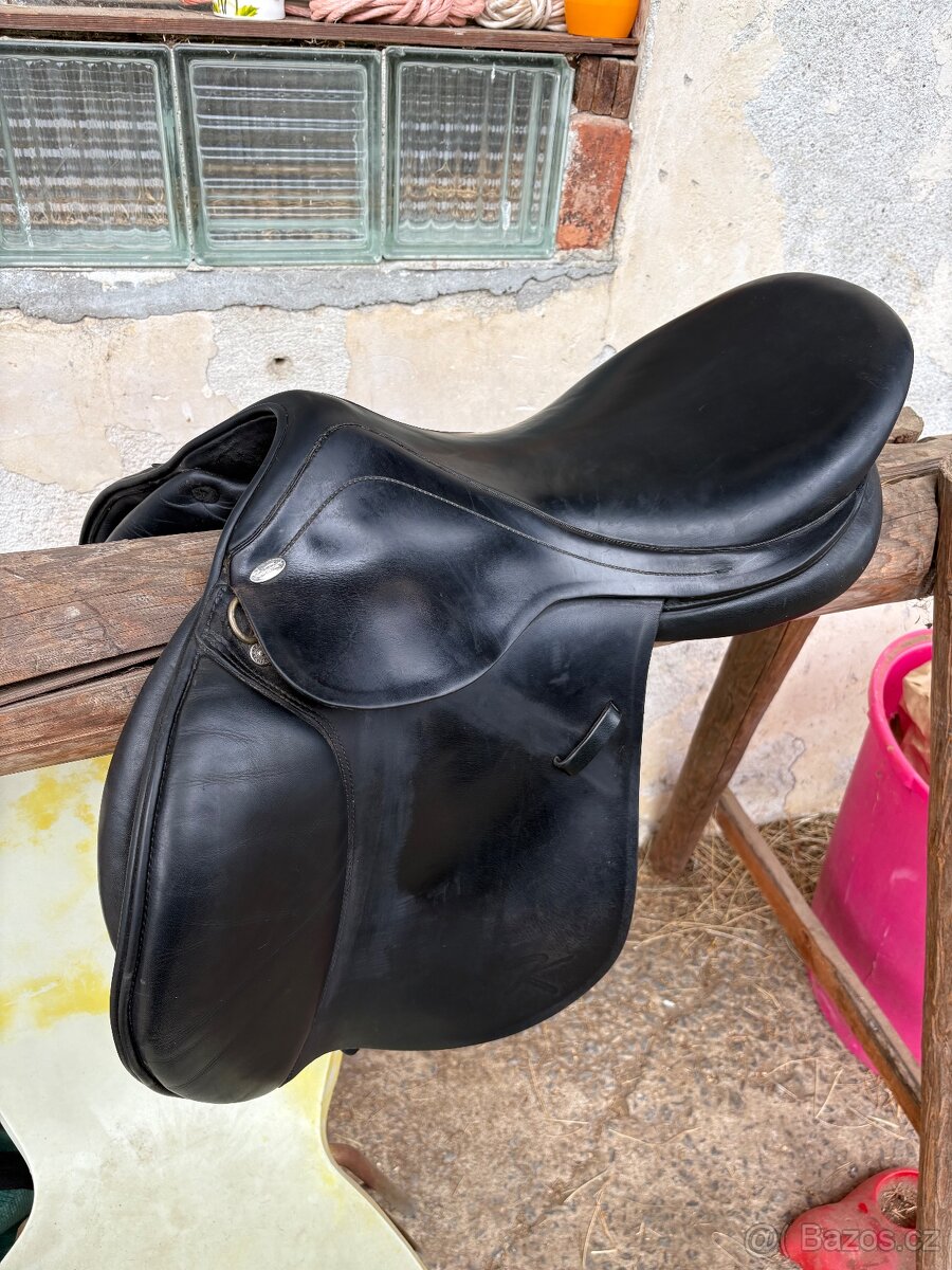 Sková a drezurní sedlo ve velmi dobrém stavu 17,5/2 - 2