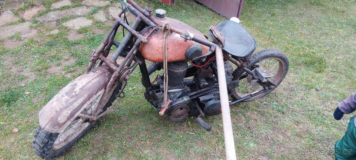 Triumph TWN 500 SV - 2