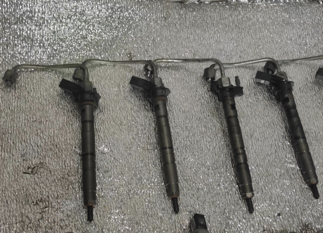 Vstřikovací trysky / Lišta - rampa vw touareg 3.0D / 165 k.w - 2