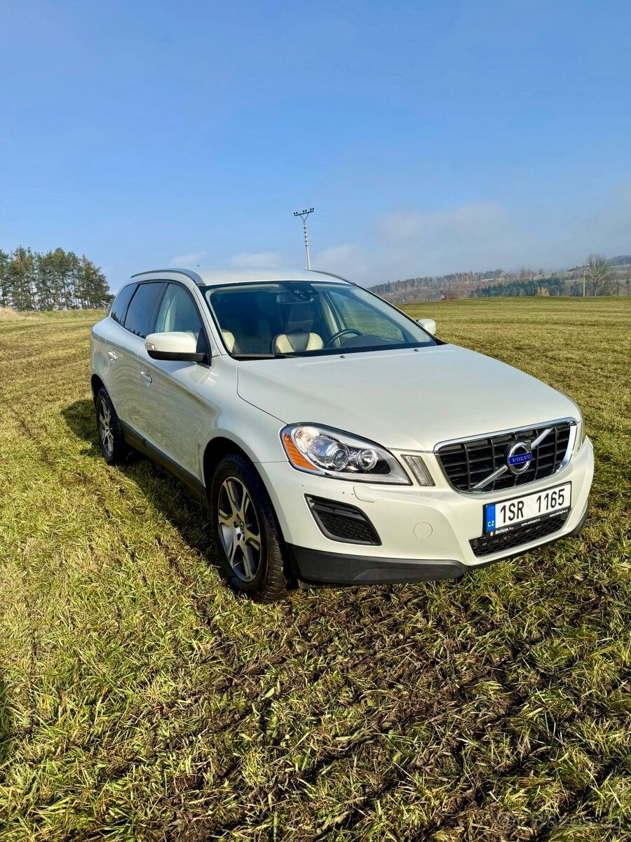 Volvo XC60 D5 2.4 151 kW – 4x4, najeto jen 90 000 km - 2
