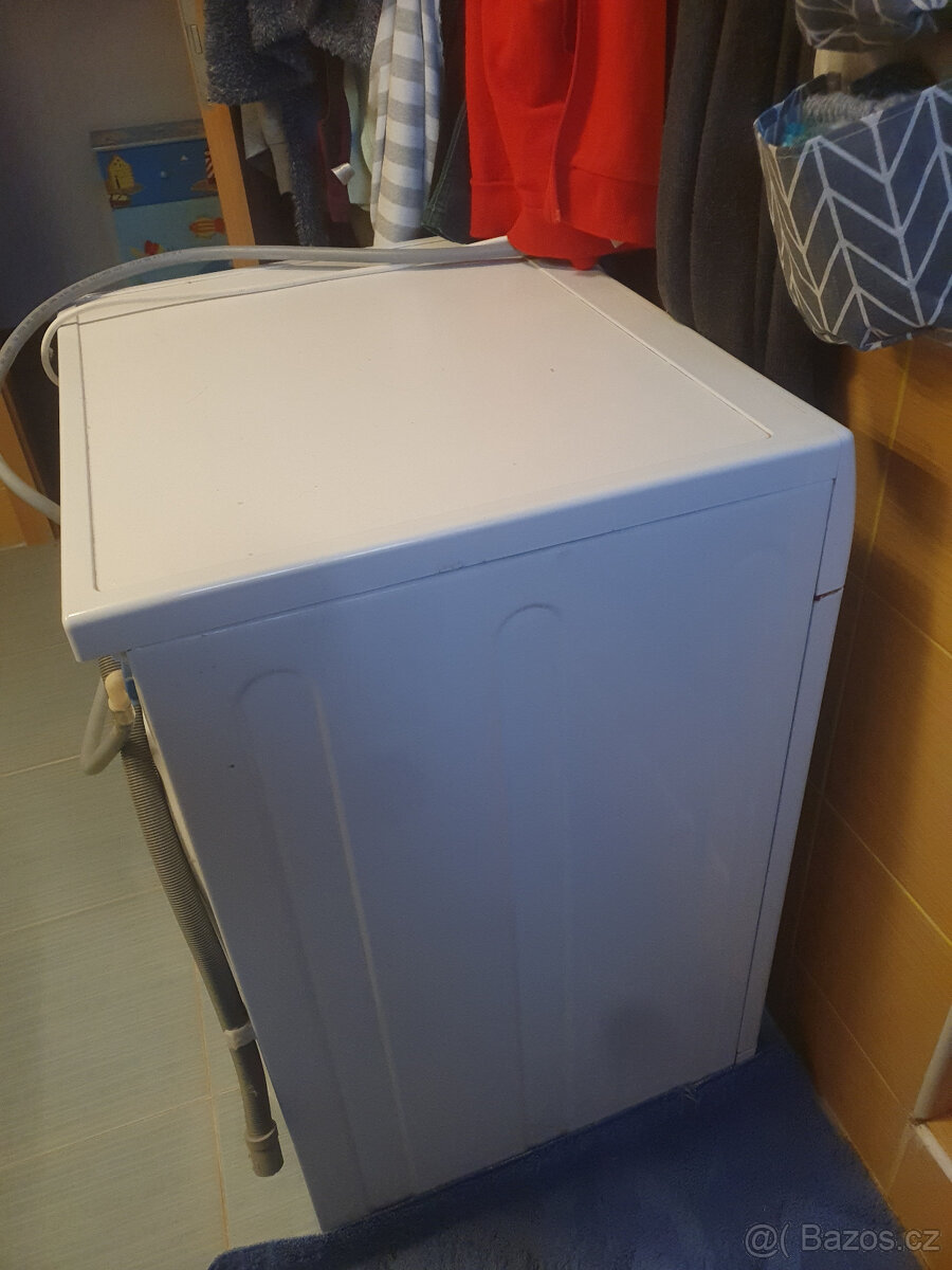 Hotpoint Ariston WMD722B - 2