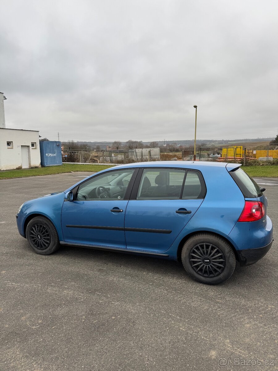 Volkswagen Golf 5 1.9TDI - 2