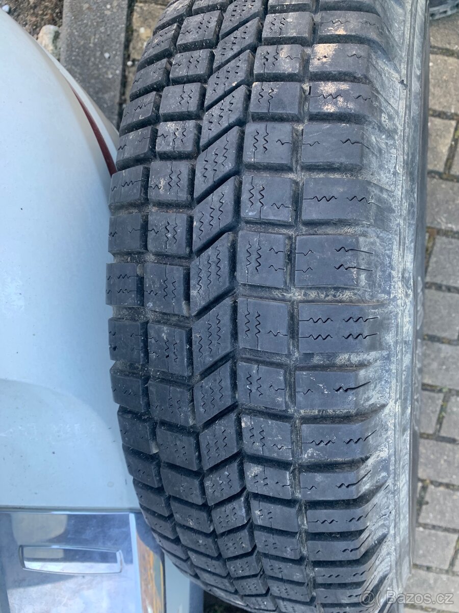 Zimní kola pneu 15" + orig. krytky - 195/80 R1 - 2