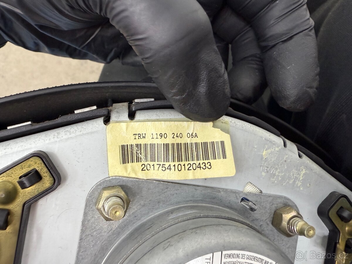 Volant kompletni Seat Cordoba 1k2 - 2