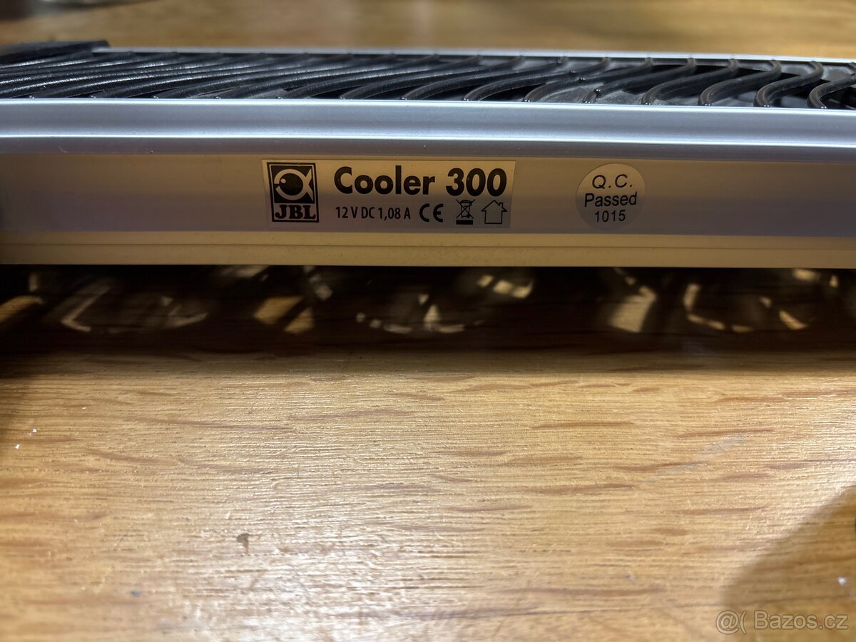 JBL AKVARIJNÍ VENTILÁTOROVÝ CHLADIČ 300 - 2