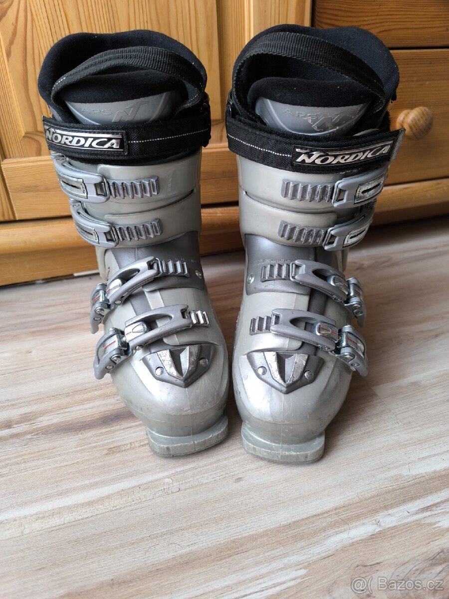 Dětské lyžáky Nordica 24.5 - 2