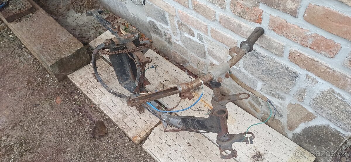 Prodám kostru Jawa 555 - 2