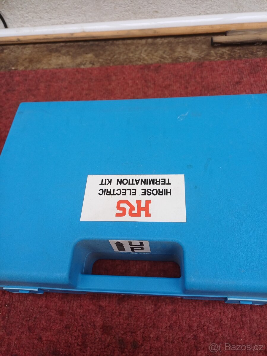 HIROSE ELECTRIC RJ11 a RJ45 - 2