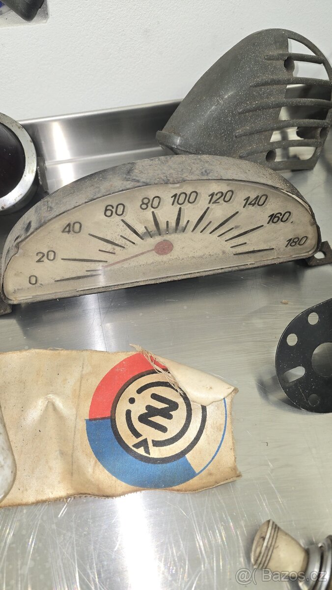 Tatra 603 tachometr - 2