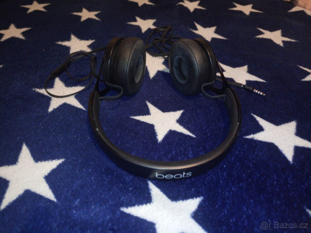 Sluchátka Beats EP - černé - APPLE - 2