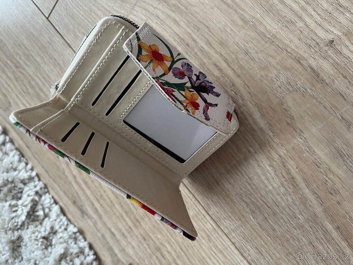 Dámská peněženka N.O.V.Á. - 2