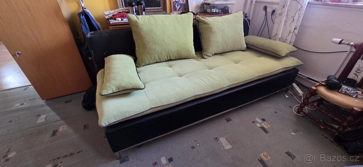 Rozkládací pohovka - 2