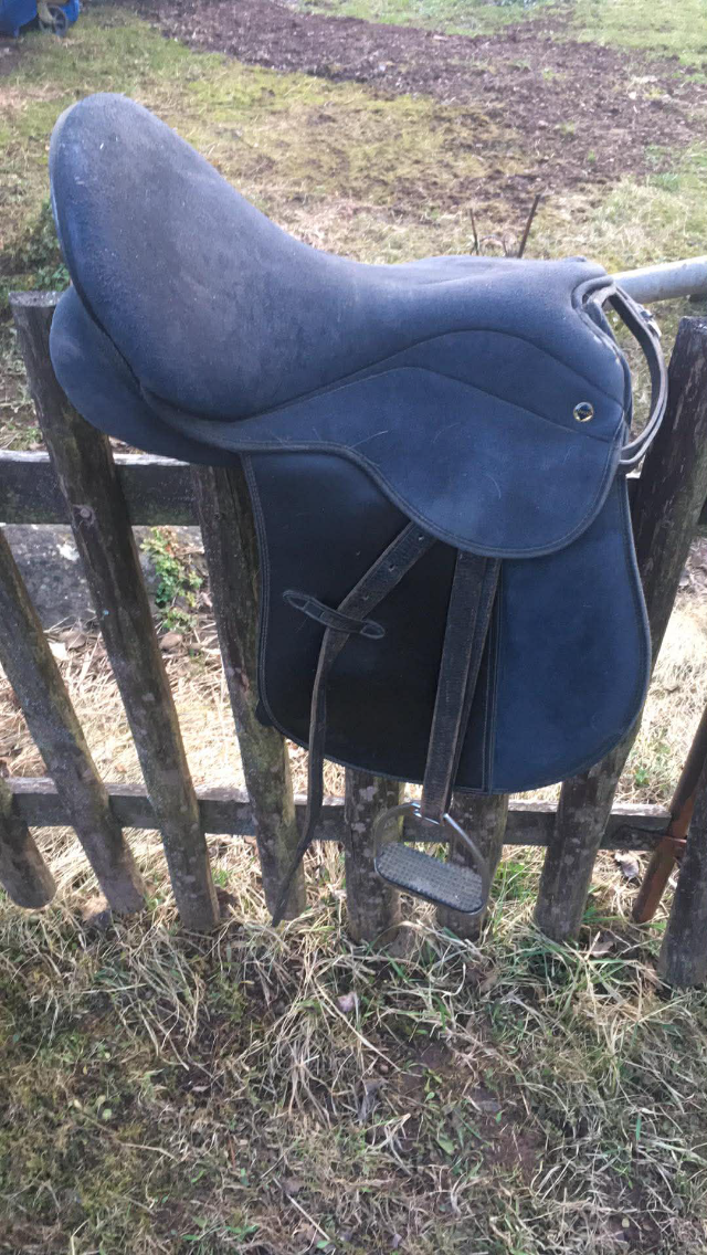 Syntetické sedlo - 2