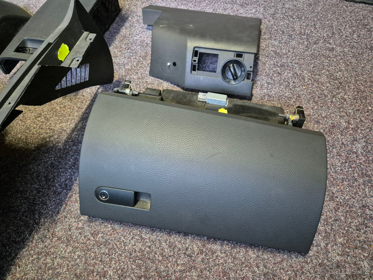 VW Multivan T5 - plasty - 2