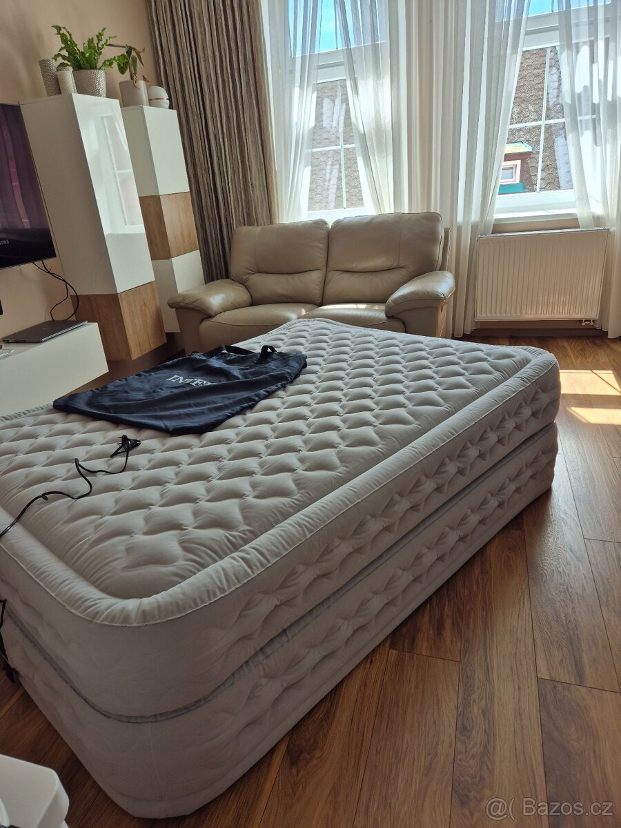 Intex nafukovací postel - 2