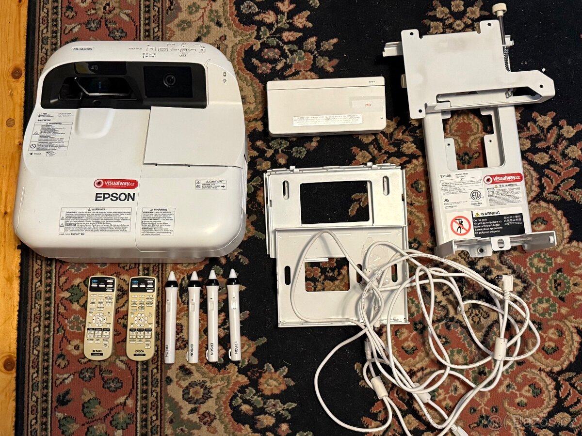 Epson EB-1430Wi – interaktivní short-throw projektor - 2