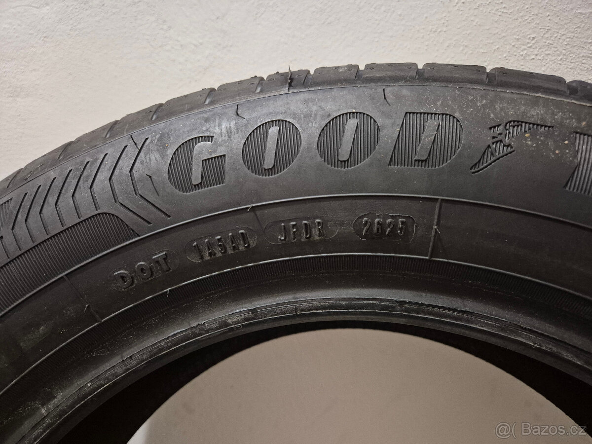 Prodám nové Goodyear EfficientGrip Performance 185/65 R15 - 2