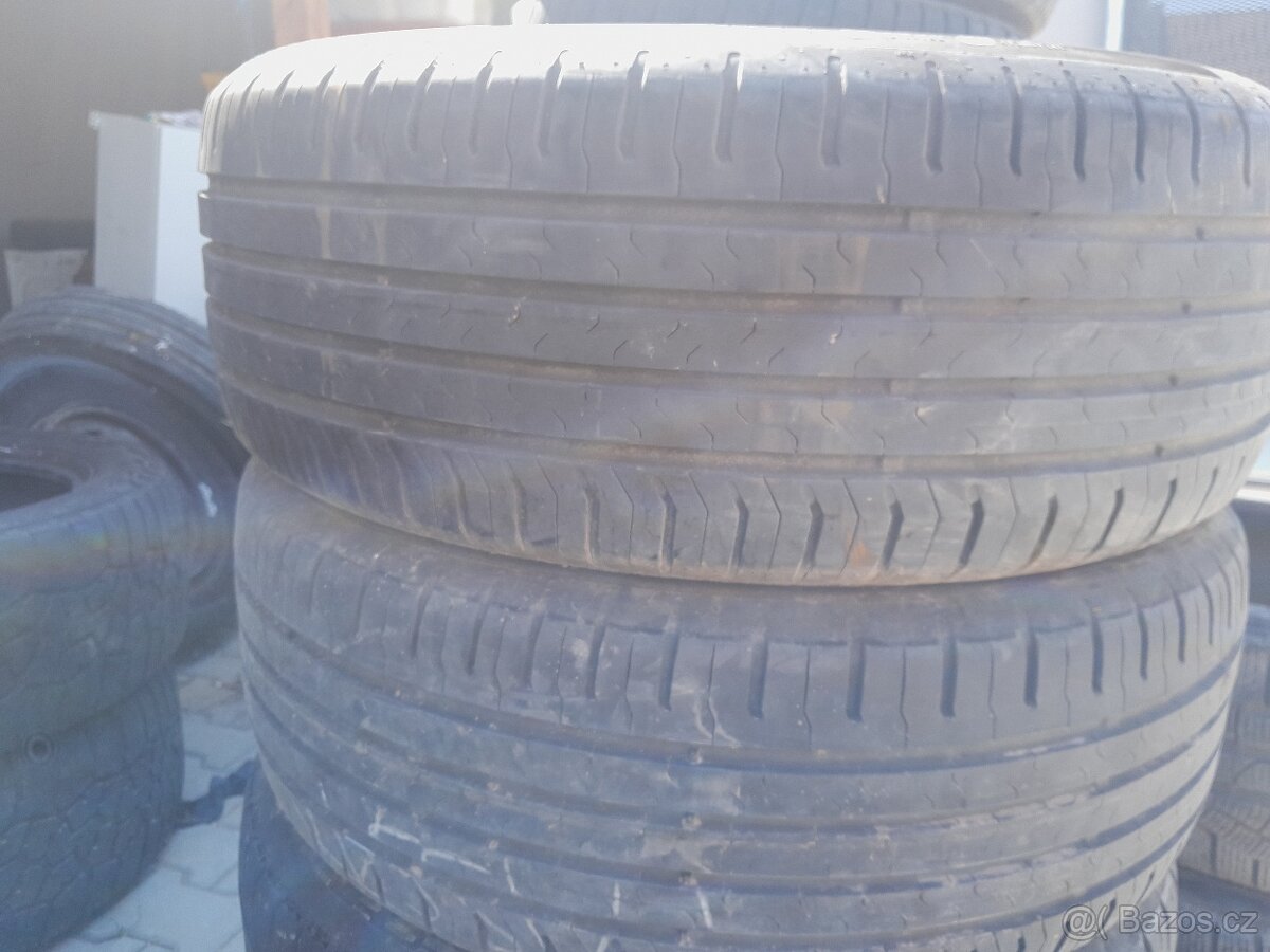 Letni pneu continental 215/55R17 - 2