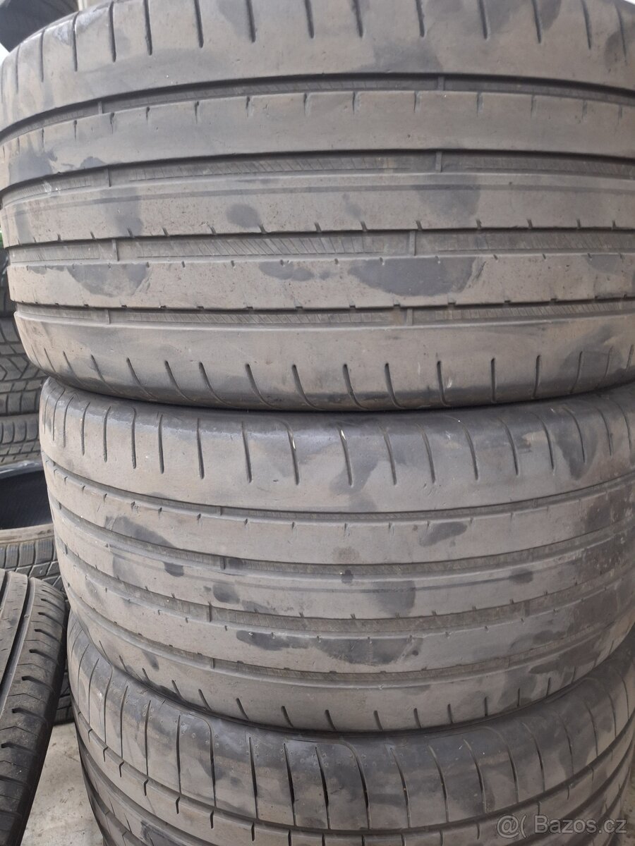 letni pneu 275/35/22 - 2