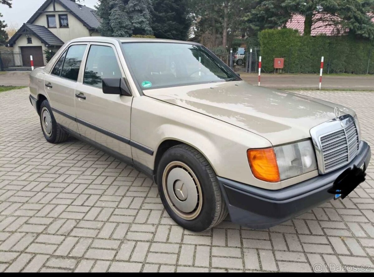Mercedes-Benz 200E - 2
