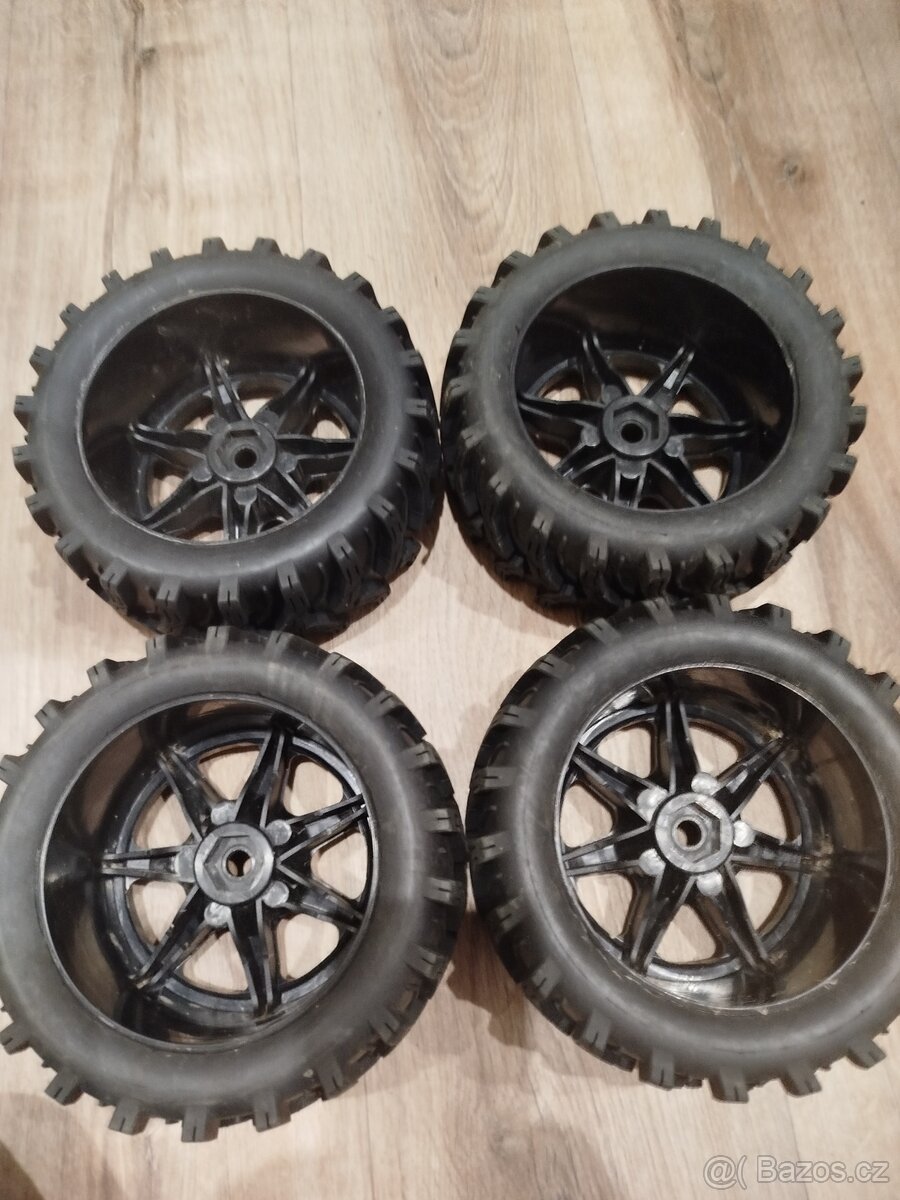 Kola pro Traxxas X maxx - 2