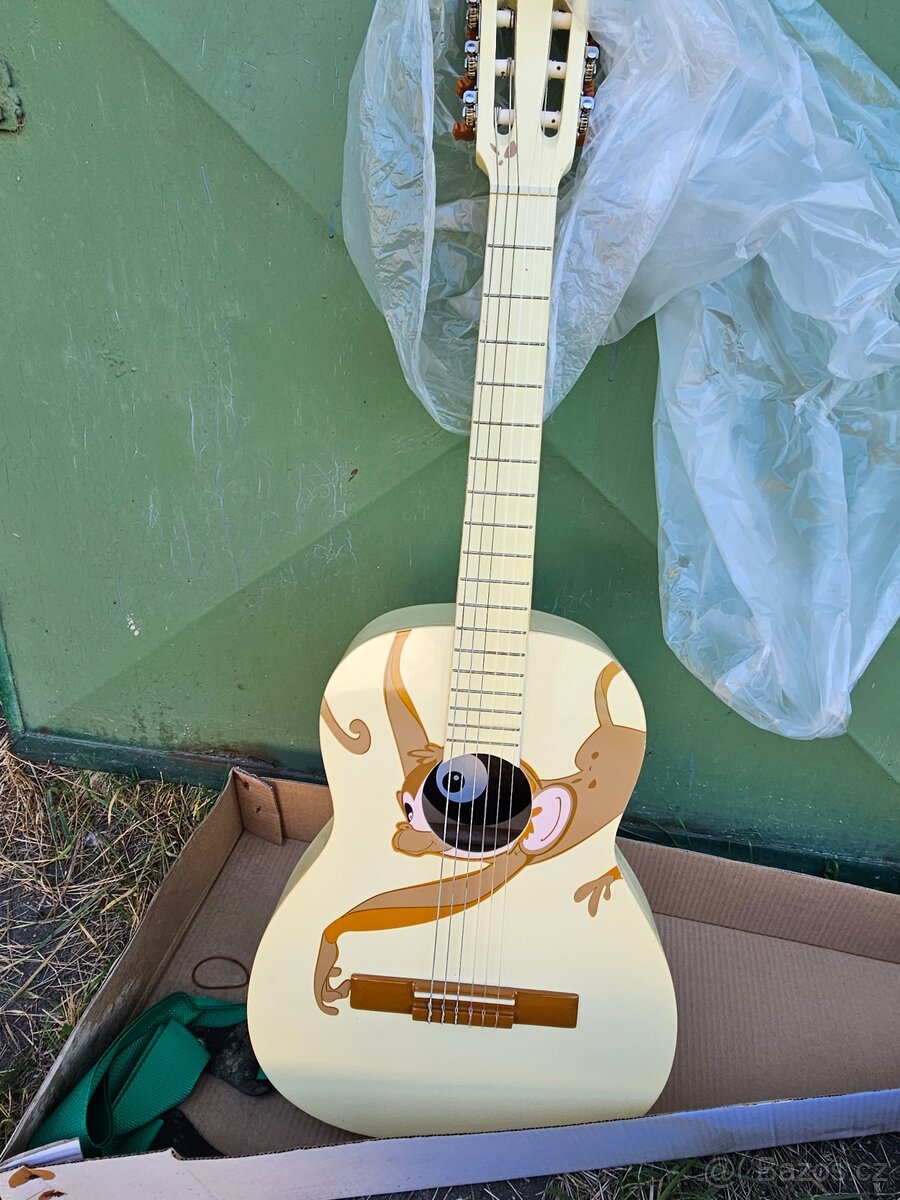 Prodám kytaru stagg c530 Monkey - 2
