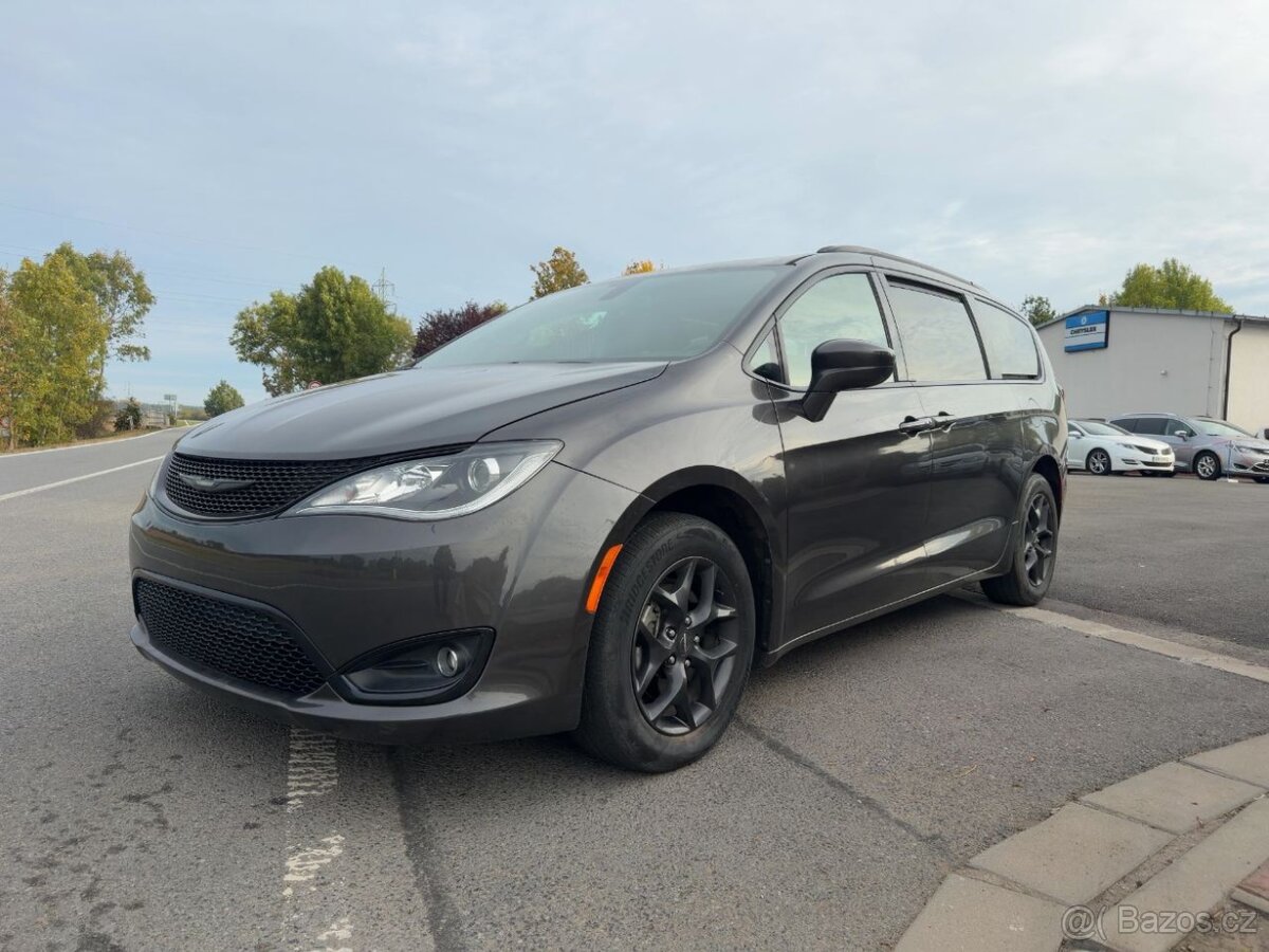 Chrysler Pacifica 3,6 L 8 míst S type 2019 - 2
