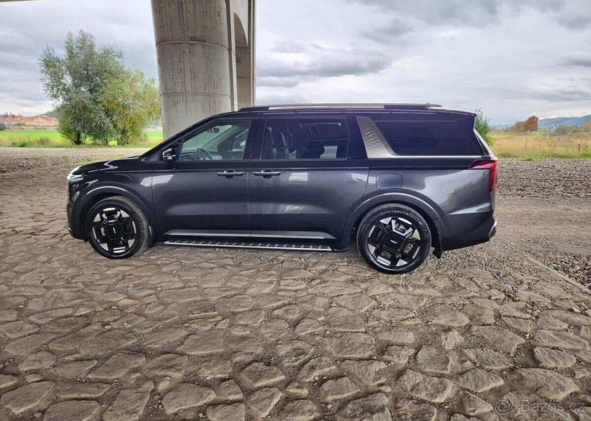 Kia Carnival 2.2-NOVÝ MODEL-7míst - 2