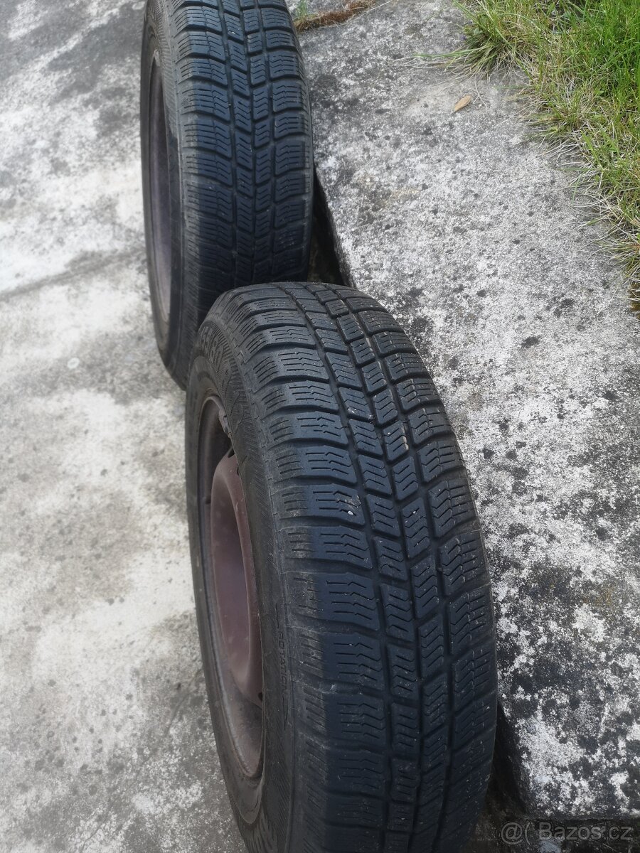 4 ks disky a zimní pneu pro Pandu - 2