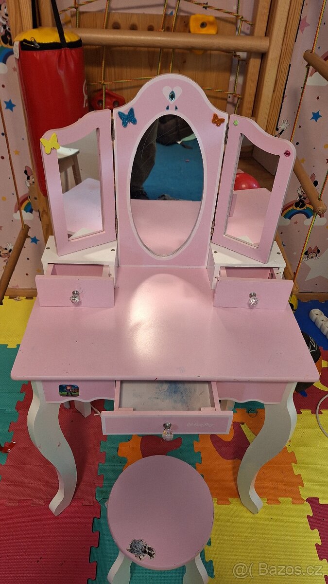 Dětský toaletní stolek - 2