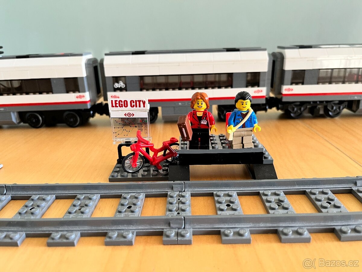 Prodám Lego city 60051 vysokorychlostní osobní vlak - 2
