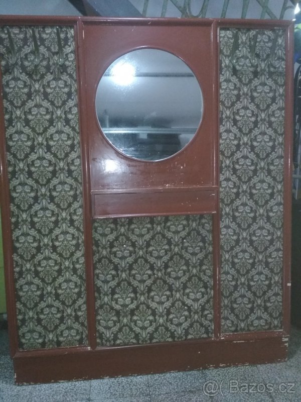 Prodám věšákovou stěnu - 2