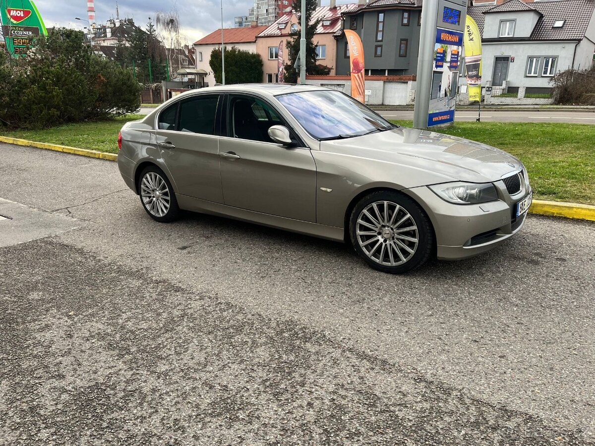 BMW e90 325i 160kw - 2