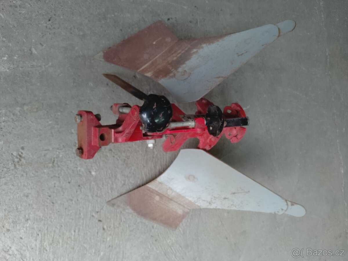 Vari oboustranný pluh APH-352,nastavovací těleso - 2