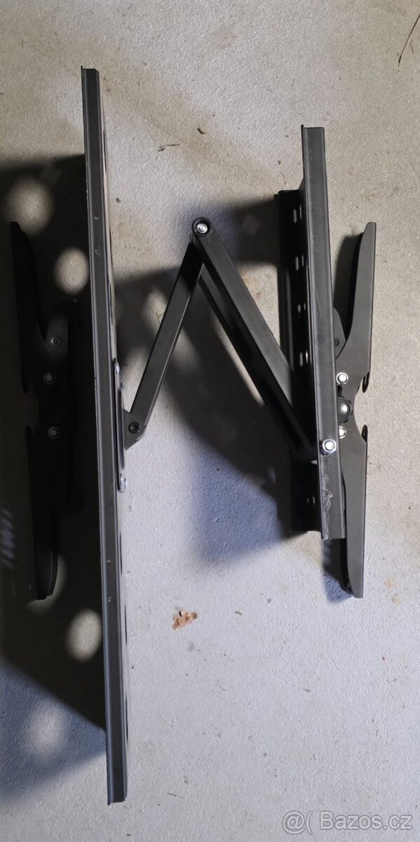 Držák na televizi až 65" - 2